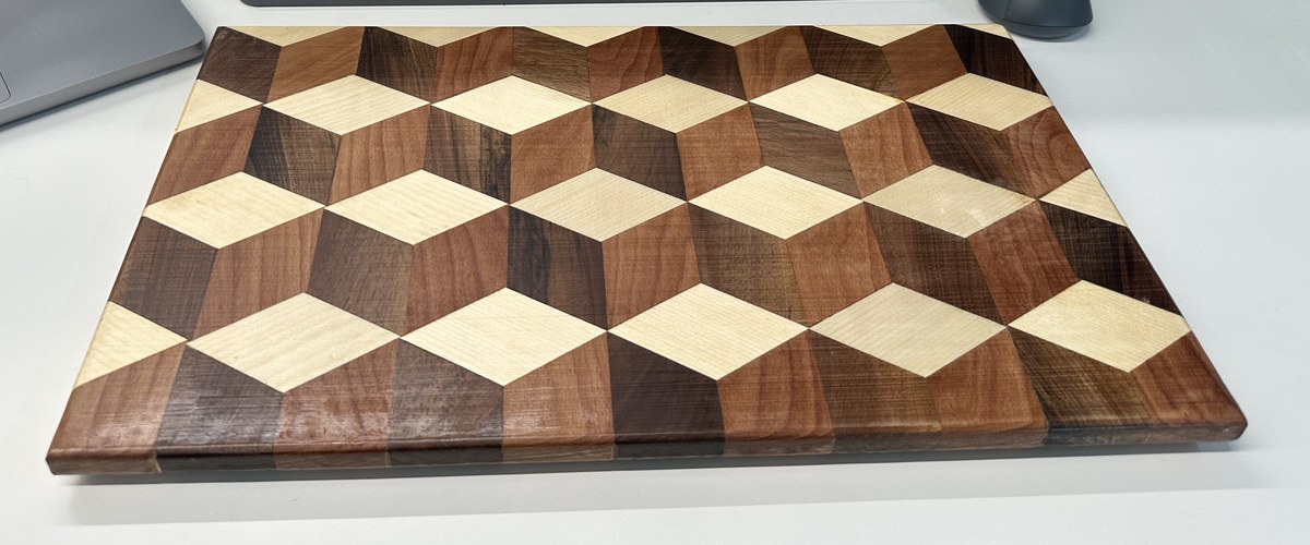 3D Cubes Optical Illusion Cutting Board